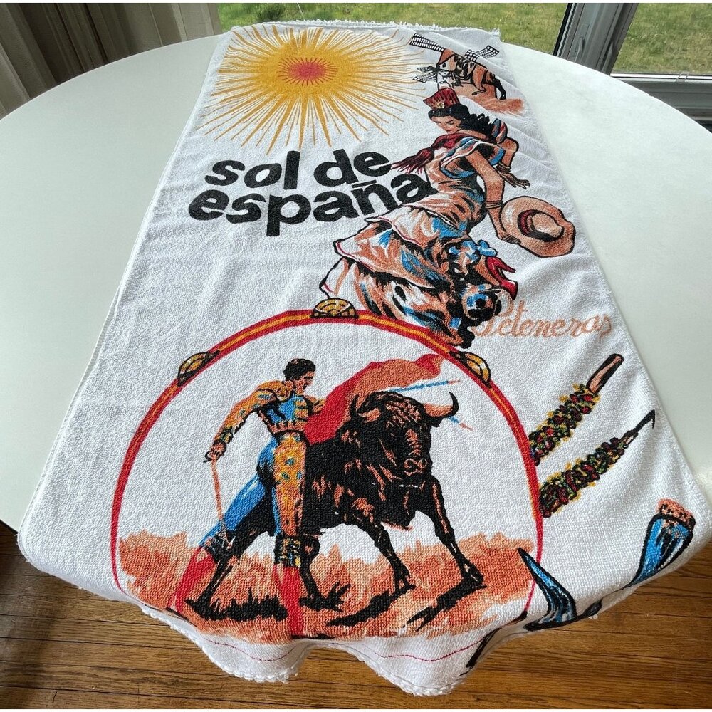 Vintage 1970s beach towel, Sol de Espana, Flamenco dancer, Torero, bath towel